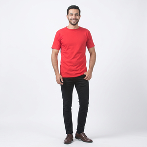 T-shirt pour homme en coton 100% à col rond surdimensionné rouge avec logo sur le devant et manches courtes - Product Image 1