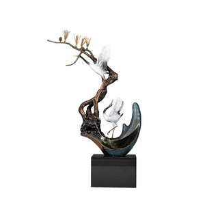 Ornement en laiton artisanal Cuivre et Or, motif Pin et Grue, symbole de longévité, décoration artistique pour salon, cadeau d'anniversaire - Product Image 5