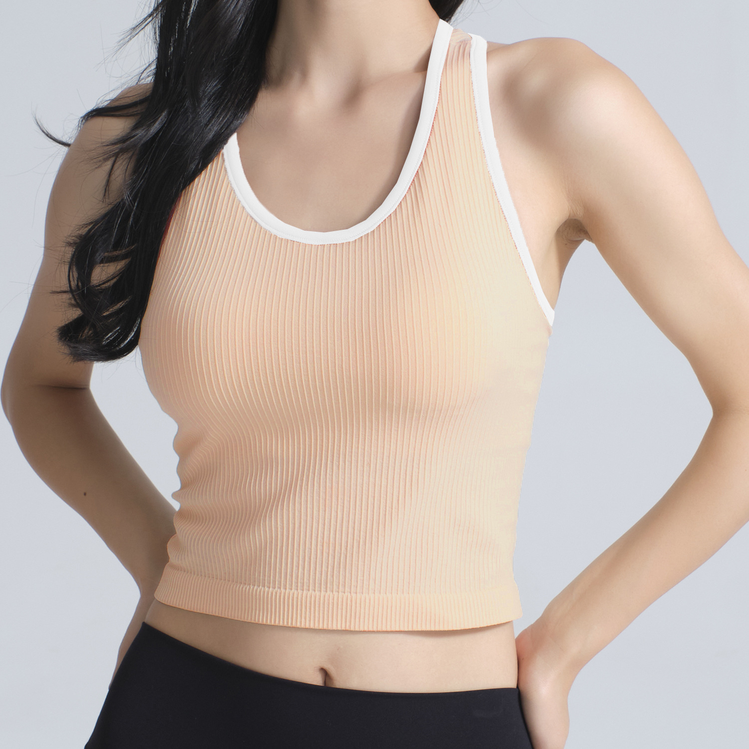 Rosa albicocca con linea bianca