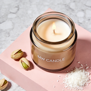 Bougie parfumée MW CANDLE en cire de soja, pot en verre rose, minimaliste, aromathérapie, décoration d'intérieur, 1 mèche, parfum floral - Product Image 3