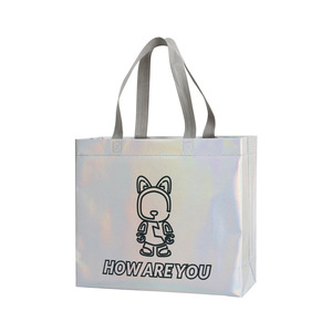 Thiết kế thời trang tùy chỉnh <span class=keywords><strong>in</strong></span> ấn Holographic không dệt xử lý túi kim loại sáng bóng bạc Tote Túi Laser mua sắm túi - Product Image 3