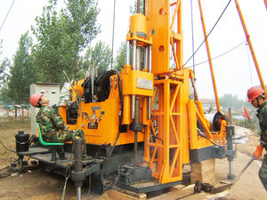 Plataforma de Perforación Hidráulica Autónoma Montada sobre Orugas con Motor Diésel/Eléctrico HT-150, ISO 9001 - Product Image 2