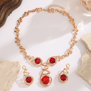 European and American Light Luxury Red Rhinestone <b>Necklace</b> Earrings Set Women's Fashion Exaggerated Collarbone Chain Party - Product Image 4