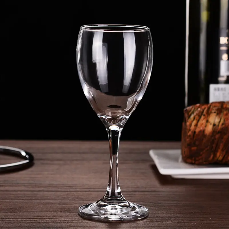 19-1-12 Manufacturers now wholesale glass wine decanters wine glasses set for wedding wine merchant gift