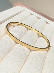 กำไลข้อมือ UM Jewelry เงินแท้ 925 ชุบทอง สำหรับทุกเพศ/ผู้ชาย/ผู้หญิง ของขวัญวันครบรอบ ของขวัญประจำวัน - Product Image 5