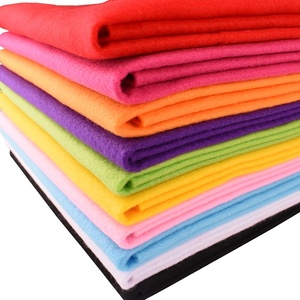 Feutre en polyester non tissé, respirant, imperméable, antistatique, moulable, noir, enduit - Product Image 2
