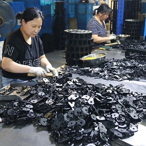 Câble <span class=keywords><strong>de</strong></span> pont en plastique léger pour chaîne <span class=keywords><strong>de</strong></span> traînée Support <span class=keywords><strong>de</strong></span> pont en nylon à faible bruit avec produit <span class=keywords><strong>de</strong></span> type <span class=keywords><strong>guide</strong></span> <span class=keywords><strong>de</strong></span> câble compact - Product Image 4