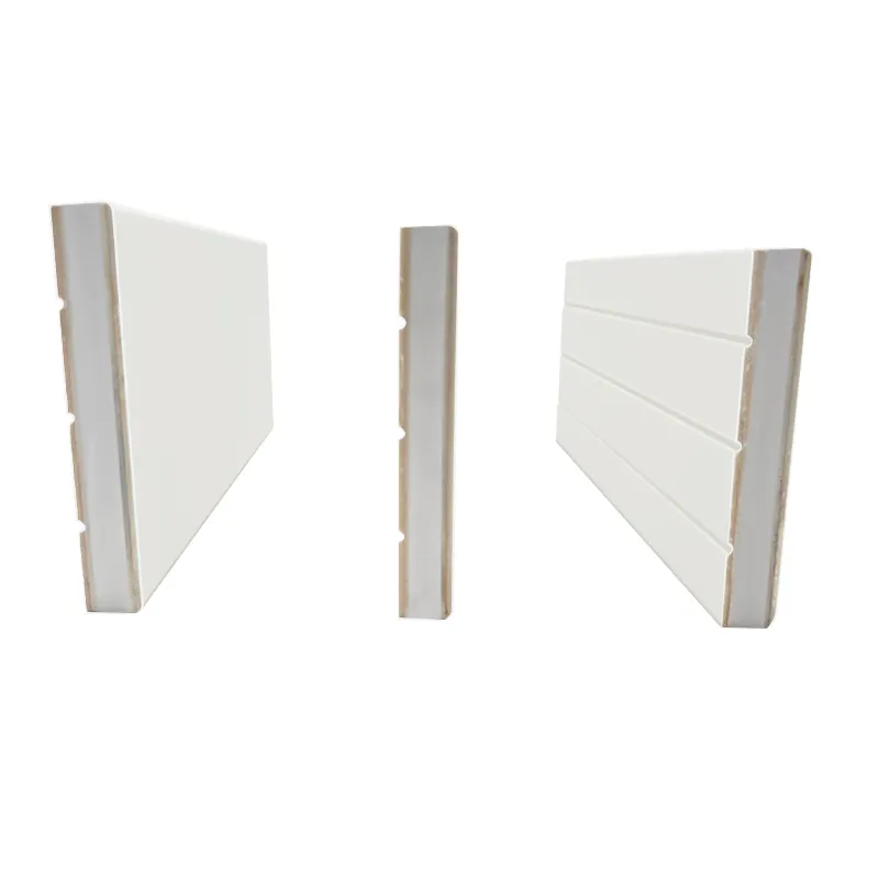 Junta de porta em PVC com preparação branca Low Tariff 11/16 pol. x 4-5/8 pol.