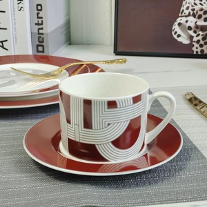 Hot Sale 4-Piece Nordic Luxury <b>Red</b> Runway Ceramic Plate Set Eco-Friendly with Gift <b>Box</b> for Restaurant Use - Product Image 3