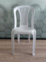 Chaise de salle à manger blanche empilable en plastique pour l'extérieur Chaises de barbecue