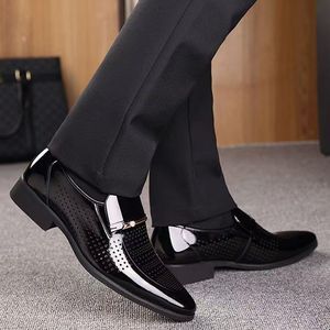 Mocasines de charol negro para hombre, perforados, transpirables, formales, para vestir, de negocios, oficina, boda. - Product Image 3