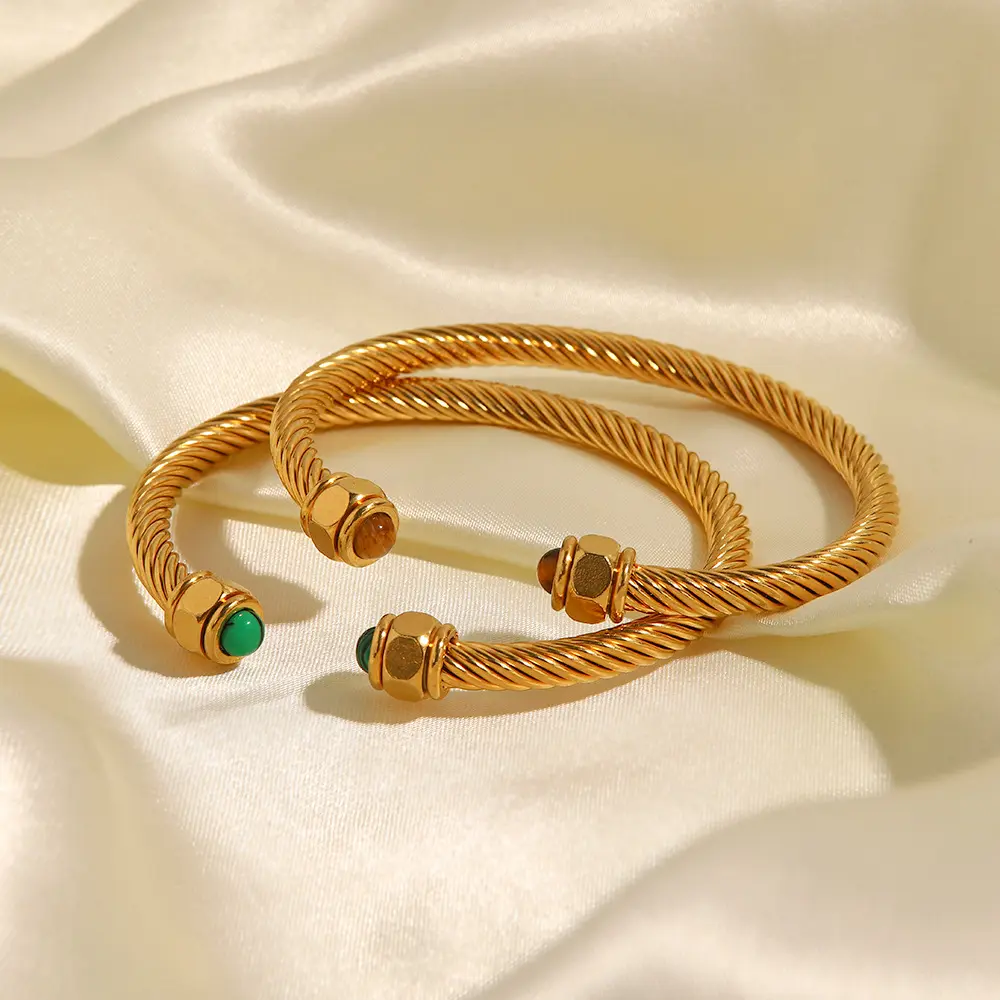 Pulsera de acero inoxidable con forma de C para mujer y niña, brazalete abierto liso, chapado en oro de 18K, de lujo