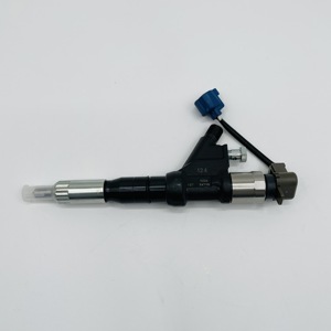 095000-5226 หัวฉีดน้ำมันเชื้อเพลิง 23670-E0340 สำหรับ P13C E13C K13C รถบรรทุก 700-ซีรีส์ - Product Image 3