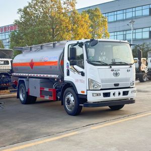 Camion-citerne FAW 4x2 10000L avec distributeur pour le transport de liquides dangereux et de diesel - Product Image 3
