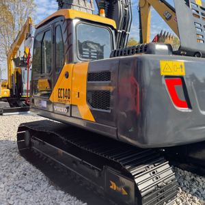 รถขุดไฮดรอลิก Volvo EC140 มือสอง นำเข้าจากต่างประเทศ น้ำหนัก 14 ตัน รุ่น EC140BLC EC140DL ชั่วโมงการใช้งานต่ำ สภาพดี - Product Image 1