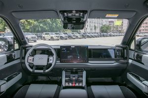 BYD Fórmula Leopard 5 2025, Todoterreno Híbrido Enchufable, SUV de 5 Puertas y 5 Plazas con Autonomía de 201-300 km, Vehículo de Nueva Energía - Product Image 3