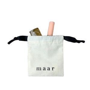 Nouveauté : Pochette en toile de coton bio avec impression sérigraphique, logo personnalisé, fermeture à cordon pour cadeaux artisanaux - Product Image 1