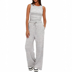 Vêtements de mode pour femmes en gros : Ensemble décontracté streetwear sans manches, col rond, taille haute, jambe large, avec logo sérigraphié - Product Image 3