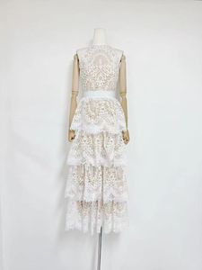 Robe de mariée décontractée Bettergirl A11815 avec <span class=keywords><strong>tissu</strong></span> brodé hydrosoluble, motif uni, design ajouré, pour l'automne et le quotidien - Product Image 2