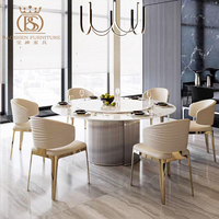 Chaise de salle à manger en cuir blanc de luxe nordique haut de gamme BS avec pieds en acier inoxydable, 6 places et table de salle à manger sur mesure pour villa et hôtel
