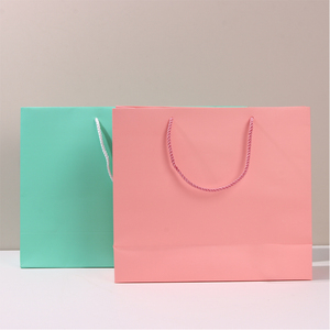Sac fourre-tout en papier de haute qualité avec logo personnalisé imprimé de luxe en carton kraft vierge recyclé <span class=keywords><strong>S</strong></span> - Product Image 4