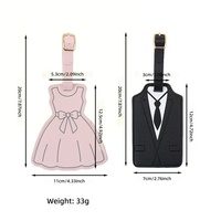 Étiquettes de bagages pour couples en voyage |   Cartes d'embarquement pour lune de miel des jeunes mariés |   Étiquettes pour costumes et robes au design créatif Urban Simplicity