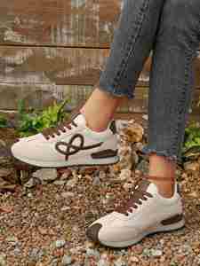 Baskets rétro confortables pour femme, à lacets, avec empiècements brodés, semelle souple en gelée, polyvalentes, décontractées, pour le quotidien - Product Image 4