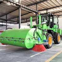 Hızlı Değiştirilebilir Süpürgeli, Su İle Stabilize Edilmiş Yüzey Temizliği İçin Yükleyiciye Monte Edilmiş Yol Süpürme Makinesi