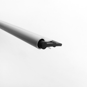 Escobilla de goma curvada de acero de aleación de aluminio para limpieza de suelo de azulejos de cocina de 18 pulgadas para eliminación de grasa - Product Image 5