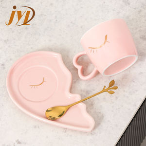 Tasses à <span class=keywords><strong>café</strong></span> en céramique avec cuillère, plats de Couple, en forme de cœur, cadeau romantique - Product Image 2