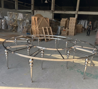 Ensemble de tables d'appoint rondes de luxe en acier inoxydable doré pour mariages et événements