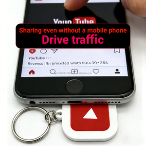Llavero NFC para redes sociales: Tarjeta de visita inteligente de silicona con enlace de acceso rápido para <span class=keywords><strong>YouTube</strong></span>, para atraer tráfico en redes sociales. - Product Image 3