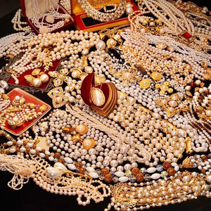 Collier vintage, style court, tempérament de niche, chaîne de clavicule, accessoires à la mode et haut de gamme en gros pour femmes - Product Image 1