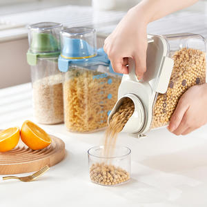 Bocaux alimentaires transparents empilables avec couvercles doseurs multi-tailles pour l'organisation des aliments secs en cuisine - Product Image 5