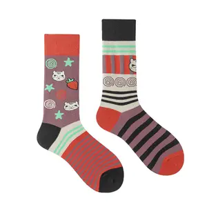 günstig Großhandel modisch lustig glücklich Cartoon Socken Mannschaft Design Wintersocken Herstellung für Damen