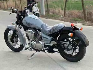 Motocicleta Usada XV250 Virago 250 V-Twin Cruiser con Escape VH, Sonido Profundo y Potente, Color Azul, V-Star 250 Usada - Product Image 4
