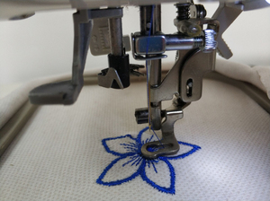 Baby Lock <span class=keywords><strong>Destiny</strong></span> <span class=keywords><strong>2</strong></span> II Machine à coudre-broder-quilting pour ordinateur RN-13520 - Product Image 3