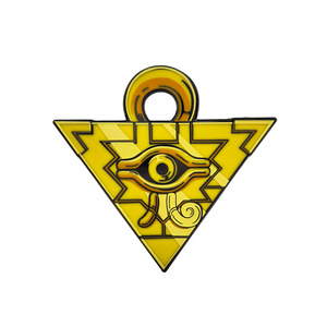 หมุดสัญลักษณ์โลหะสำหรับตกแต่งกระเป๋าเป้สะพายหลังผ้าดีไซน์ใหม่5ซม. คุณภาพสูงเกม yugi-Oh ทองสหัสวรรษ - Product Image 1