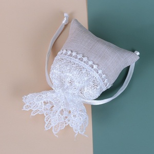 Sac cadeau <span class=keywords><strong>simple</strong></span> en lin <span class=keywords><strong>et</strong></span> dentelle, pochette brodée à cordon, logo personnalisé, pour bijoux, Noël, anniversaire, bonbons, cosmétiques, rangement réutilisable - Product Image 4