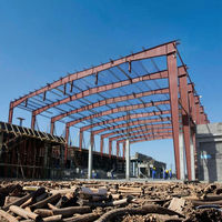 Atelier d'entrepôt en structure métallique industrielle avec conception à installation rapide et cadre métallique conforme aux normes ASTM