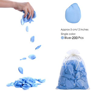 Vente en gros de pétales de <span class=keywords><strong>rose</strong></span> en satin de soie faits à la main, 200 pièces/sac, collection de fleurs artificielles pour la maison, la table, les mariages, Halloween, le Nouvel An - Product Image 3