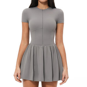 Nouvelle Robe <span class=keywords><strong>de</strong></span> Tennis 2026 à Demi-Zip Manches Courtes Coupe Trapèze Taille Ajustée Séchage Rapide avec Poches Latérales Effet Seconde Peau pour le Tennis et le Pickleball - Product Image 5