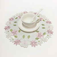 Napperons et sous-verres décoratifs modernes en tissu polyester, brodés, anti-taches, à motif végétal pastoral, pour la maison et les banquets de mariage