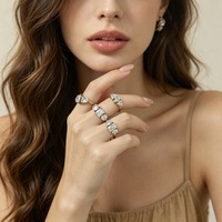 Bague de mariage empilable pour femme en acier inoxydable 304 plaqué or PVD 18 carats, sertie de grands zircons, étanche, style luxe et mode