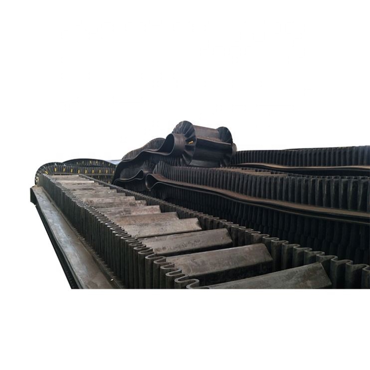 90 градусов Вертикальная боковая гофрированная стойка наклонная конвейерная лента