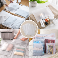 Sacs à fermeture éclair mats givrés personnalisés, sacs à fermeture éclair en plastique noirs refermables pour vêtements, translucides