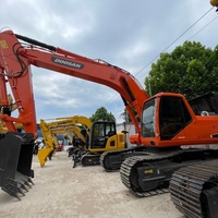 Excavadora de cadenas usada Doosan DX300LC 9C premium, con pocas horas de uso, en buen estado, pintura original completa, para proyectos de construcción