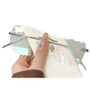 Monturas de Gafas de Titanio sin Aro, Rectangulares, Unisex, Ligeras, con Almohadillas Nasales Ajustables, Titanio Puro 71205 - Product Image 2