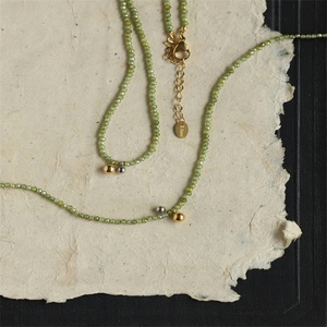 Collar de Joyería Vintage con Cuentas Doradas y Cadena de Cuentas Verdes para Mujer - Product Image 4