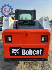 Chargeuse compacte sur pneus Bobcat S630 d'occasion, blanche et orange, équipement de construction compact - Product Image 2